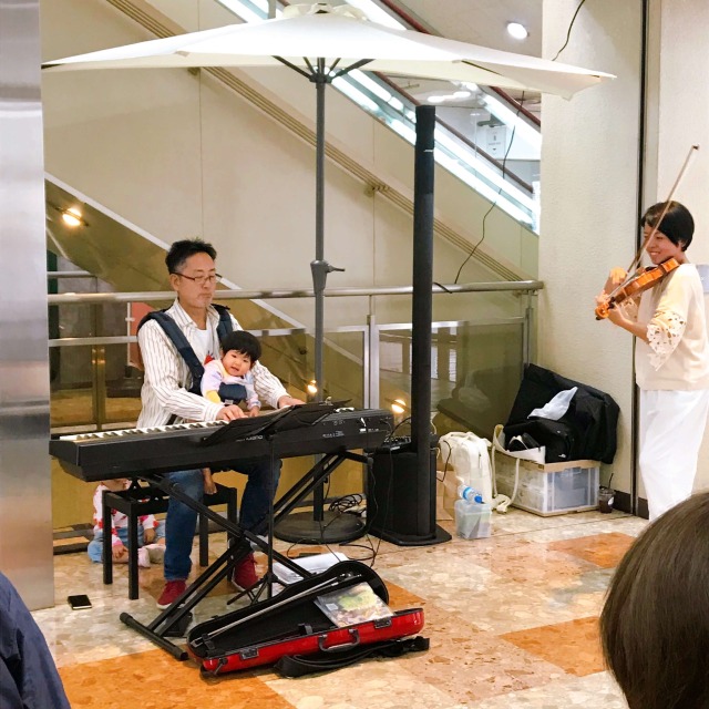 バイオリンとピアノの生演奏